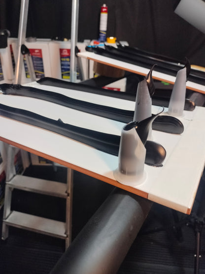 Adhesivo Sellador de poliuretano LunaTech Nx-10 para instalación de lunas/parabrisas 310 ml