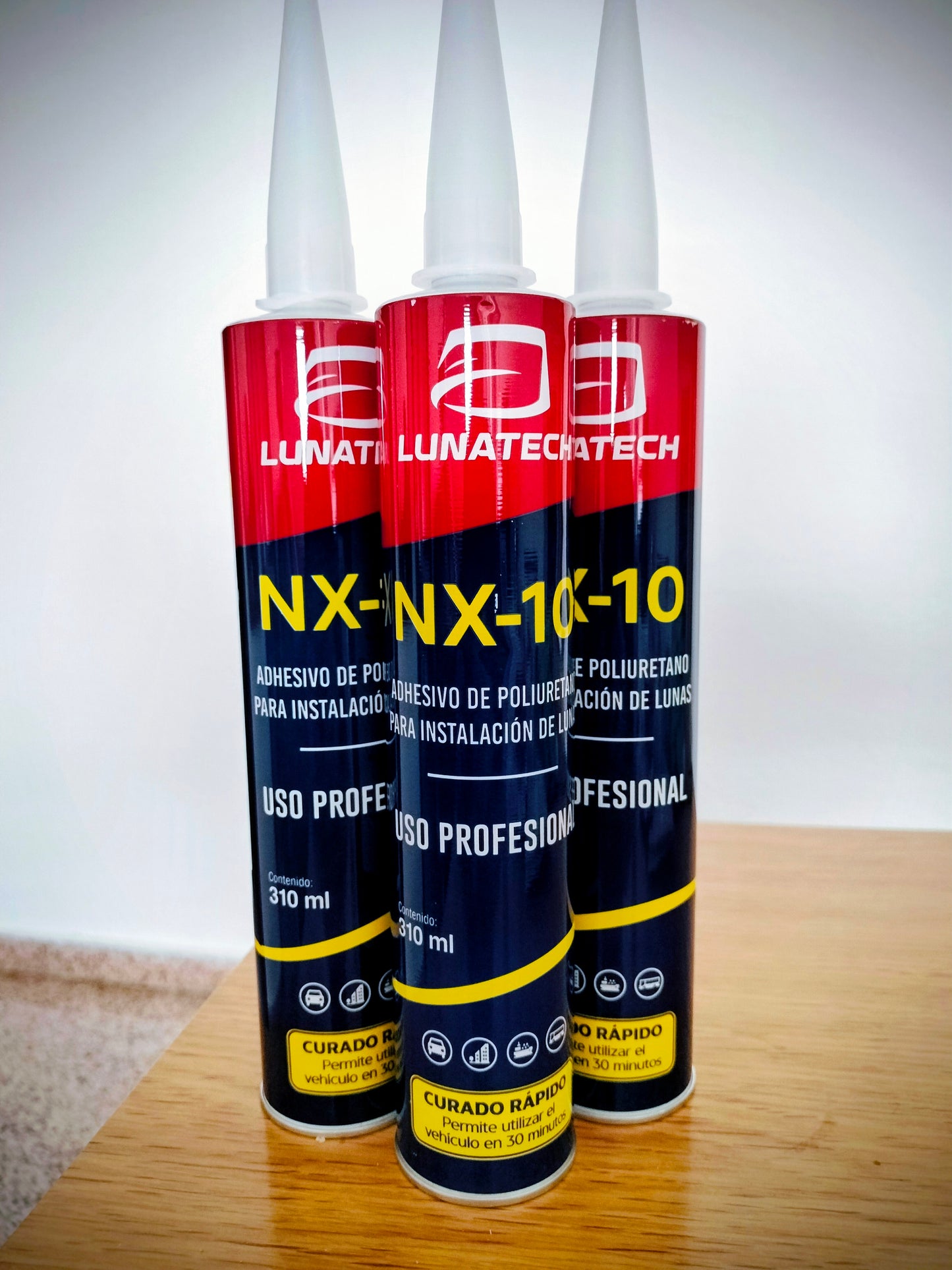 Adhesivo profesional de alto módulo un solo componente y fácil aplicación 