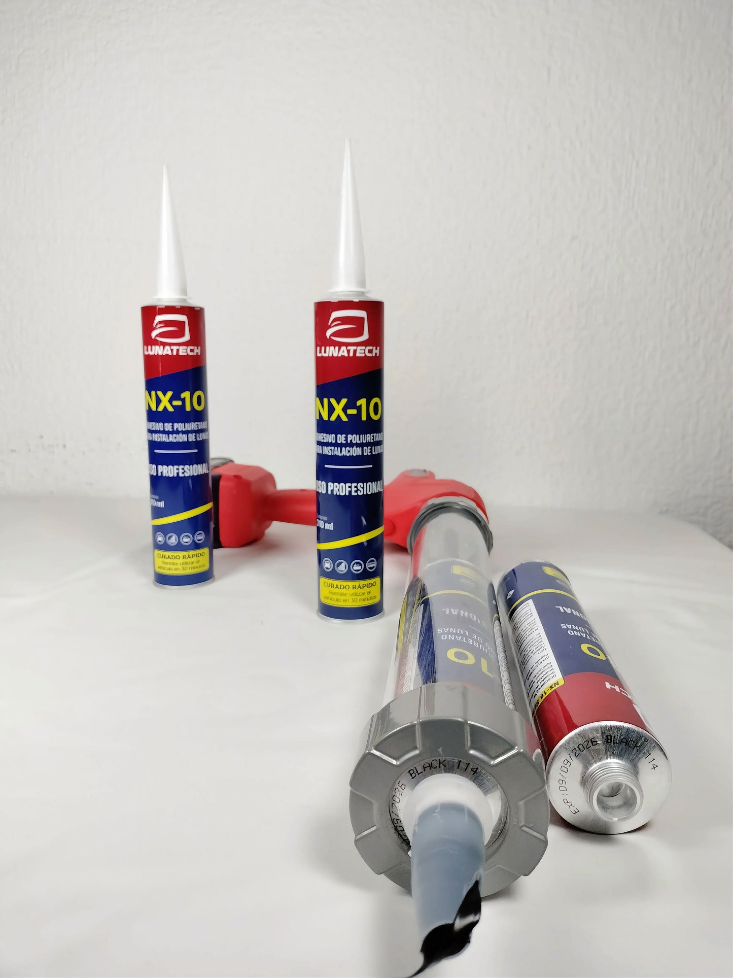 Adhesivo profesional de alto módulo un solo componente y fácil aplicación 